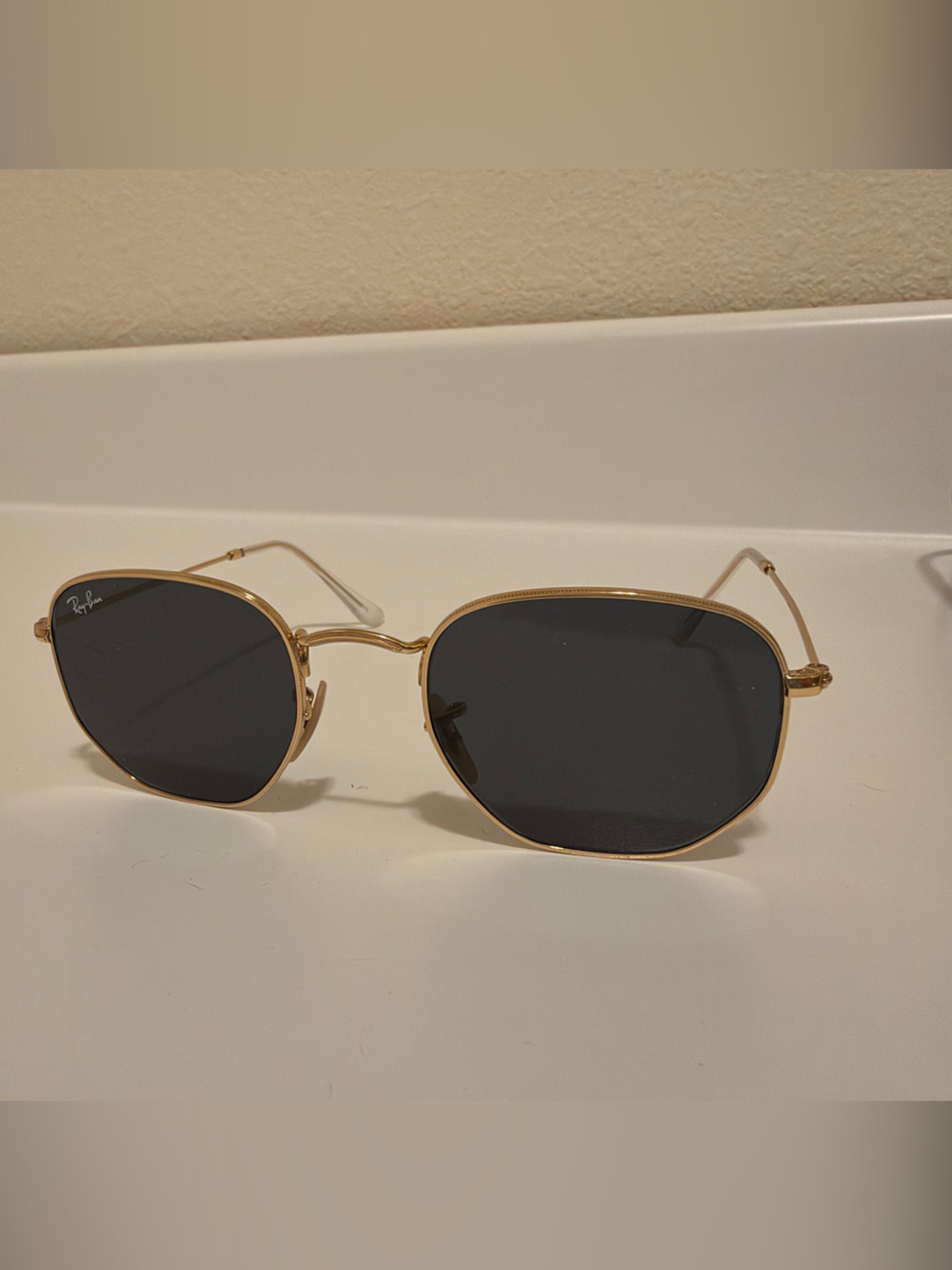 Ray-Ban Men’s Gold Frame Black Lens Sunglasses